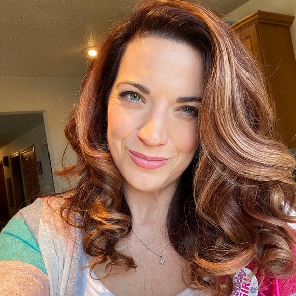 Meet your Posher, Karen - Picture 1 of 1